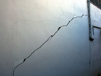 Vết nứt tường nhà